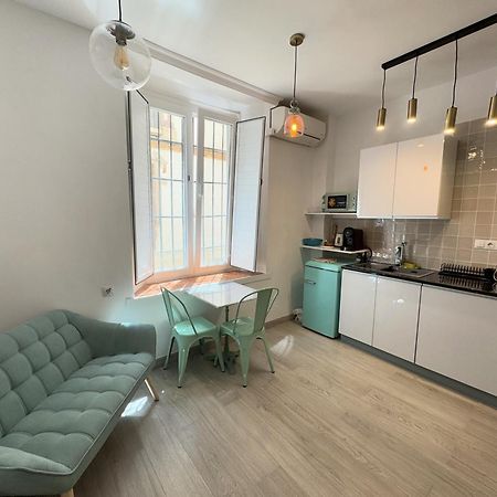 Iyourbasics Lovely Studio Hinestrosa 23 Free Wifi&Ac مالقة المظهر الخارجي الصورة