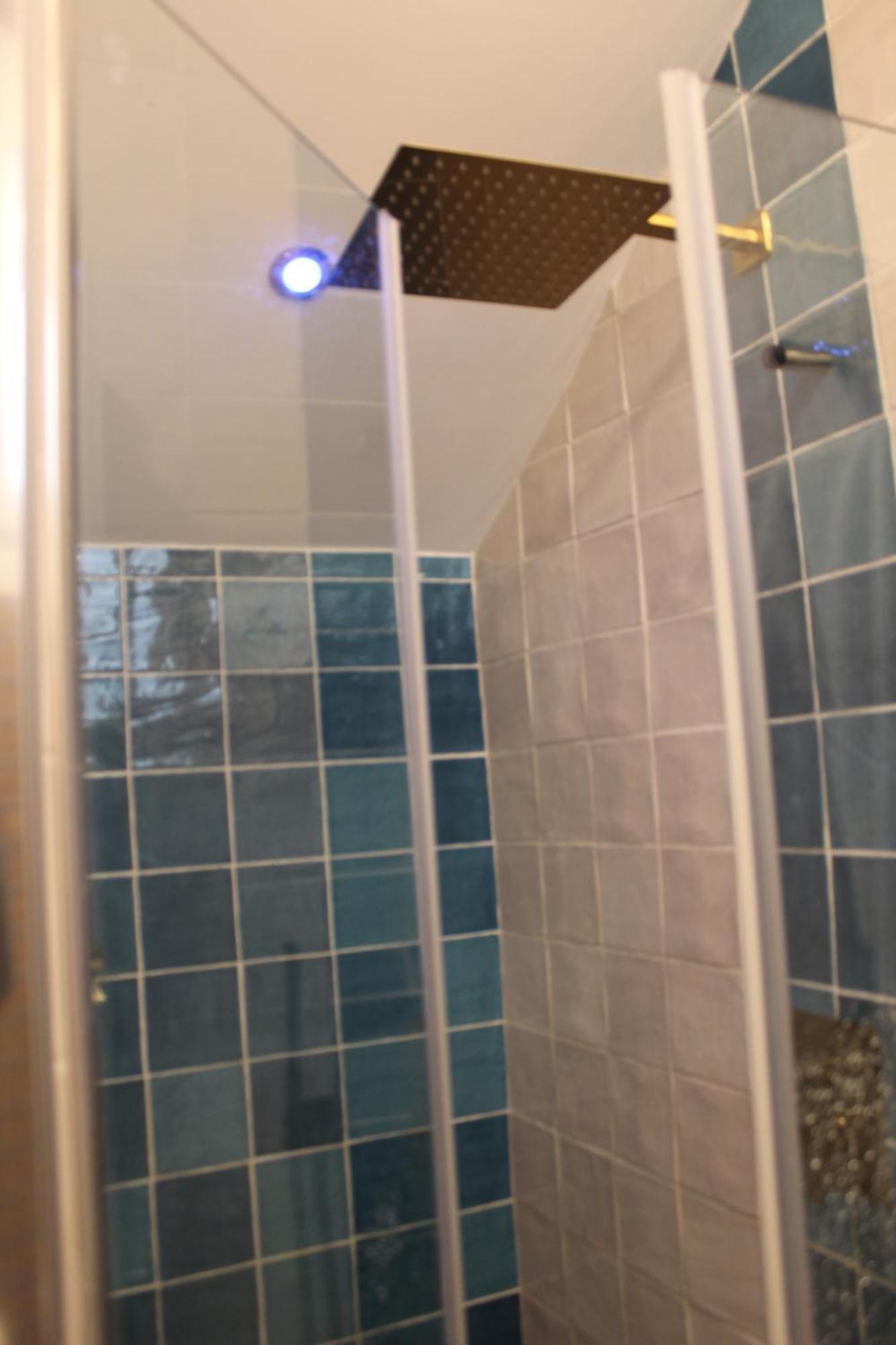 Iyourbasics Lovely Studio Hinestrosa 23 Free Wifi&Ac مالقة المظهر الخارجي الصورة