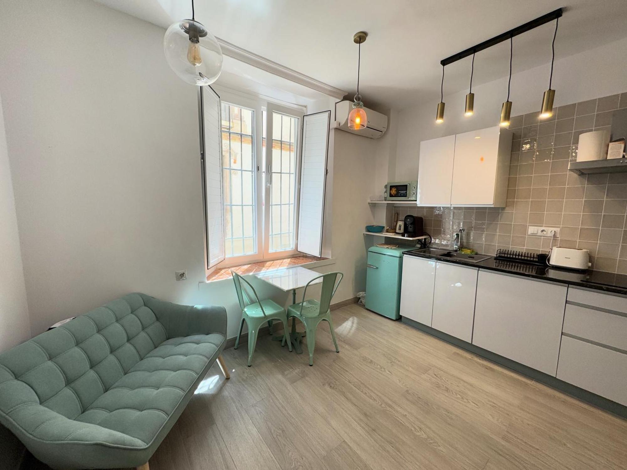 Iyourbasics Lovely Studio Hinestrosa 23 Free Wifi&Ac مالقة المظهر الخارجي الصورة