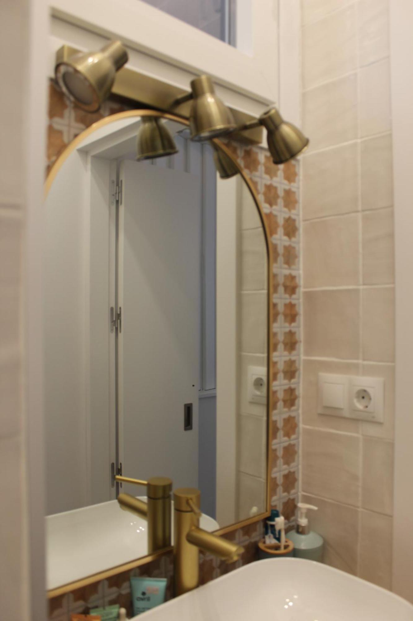 Iyourbasics Lovely Studio Hinestrosa 23 Free Wifi&Ac مالقة المظهر الخارجي الصورة